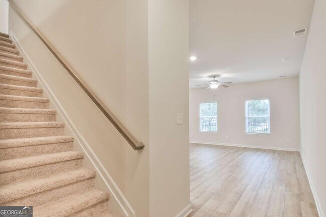 Building Photo - 4541 Bishops Ln