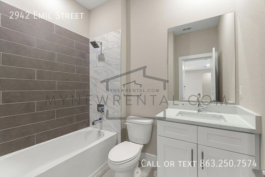 Building Photo - 2942 Emil St