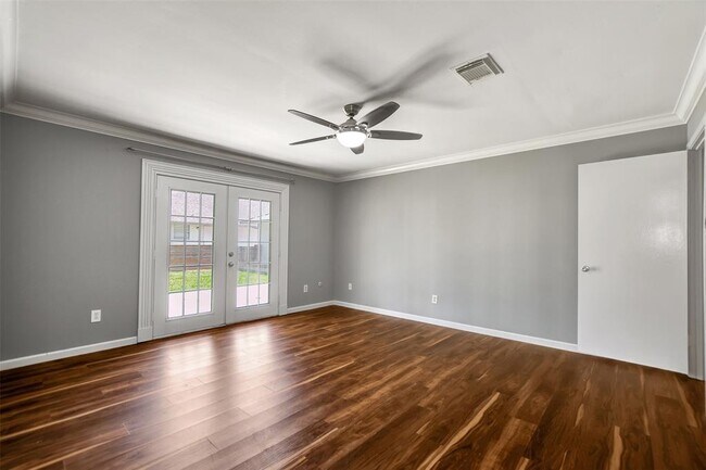 Building Photo - 25802 Maplewood Dr
