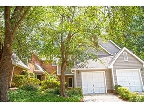 Building Photo - 9024 St Thomas Ln