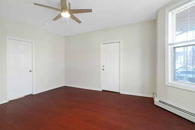 Building Photo - 1620 Palisade Ave