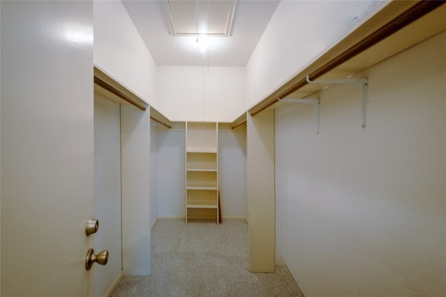 Building Photo - 11711 Memorial Dr