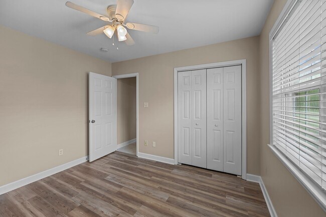 Building Photo - 100 Iverson Ln