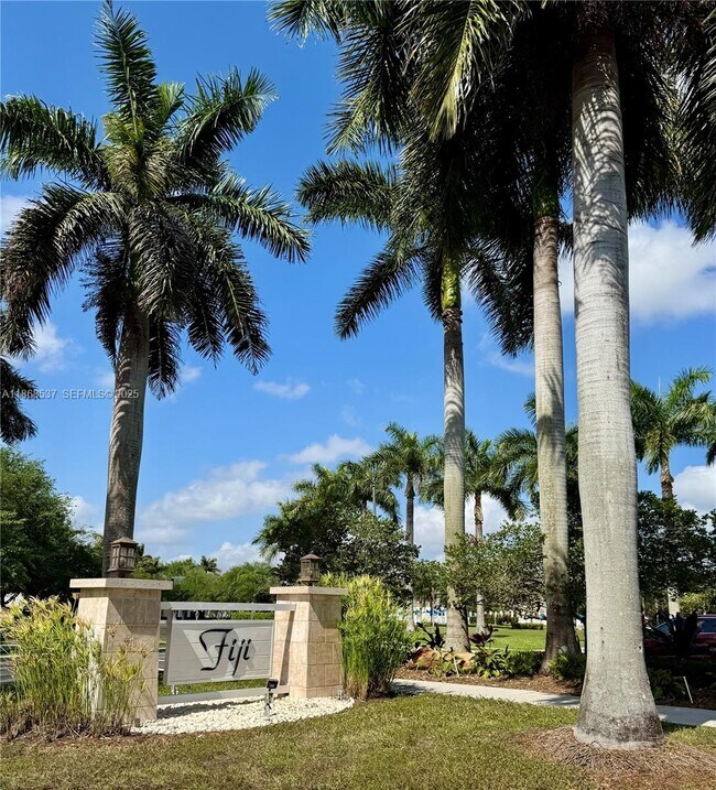 Building Photo - 2853 SE 1st Dr