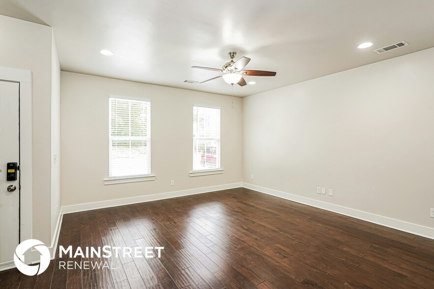 Building Photo - 1035 Saddlestone Dr