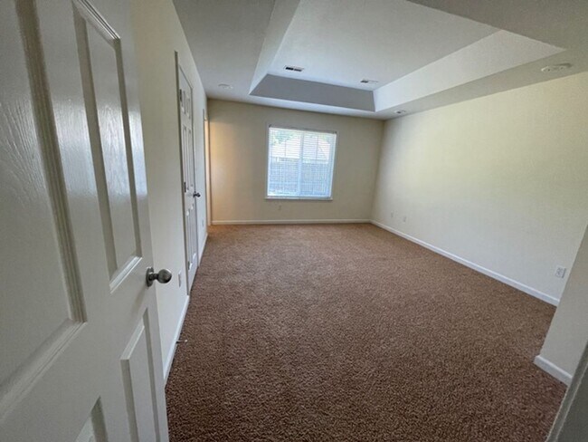 Building Photo - Spacious 3BR Home with Fenced Yard, 2-Car Garage & Great South Columbia Location