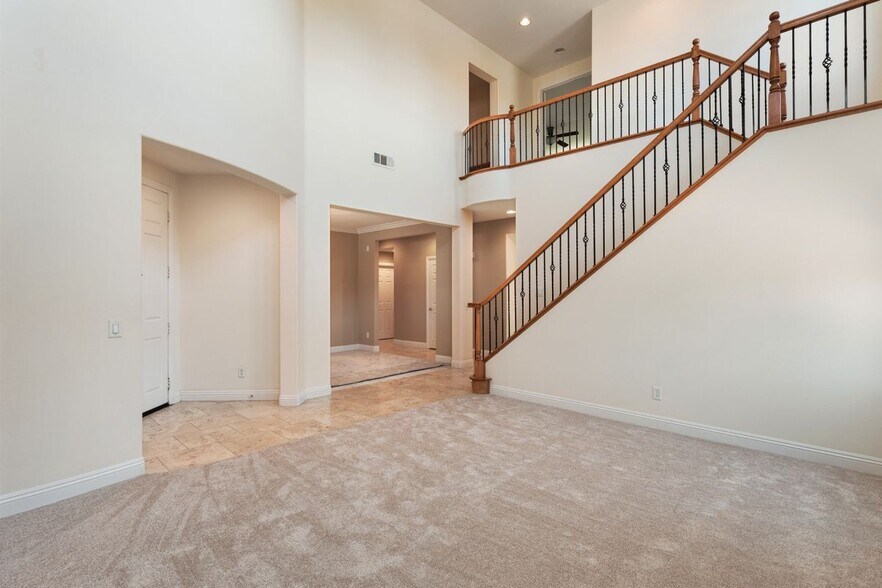 Building Photo - 8469 Applegate Ct