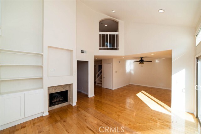 Building Photo - 13 Morena