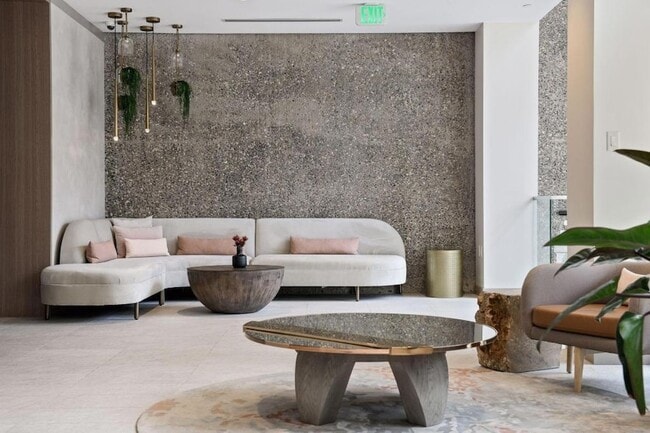 Building Photo - 201 S 11th St