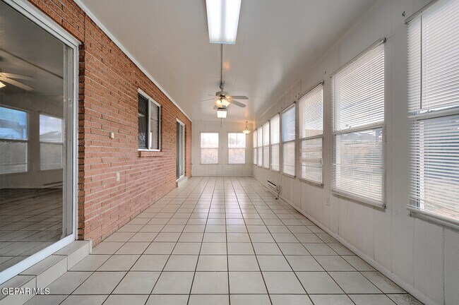 Building Photo - 9632 Gairloch Dr