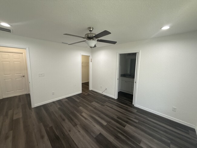Building Photo - 9 Malauka Loop
