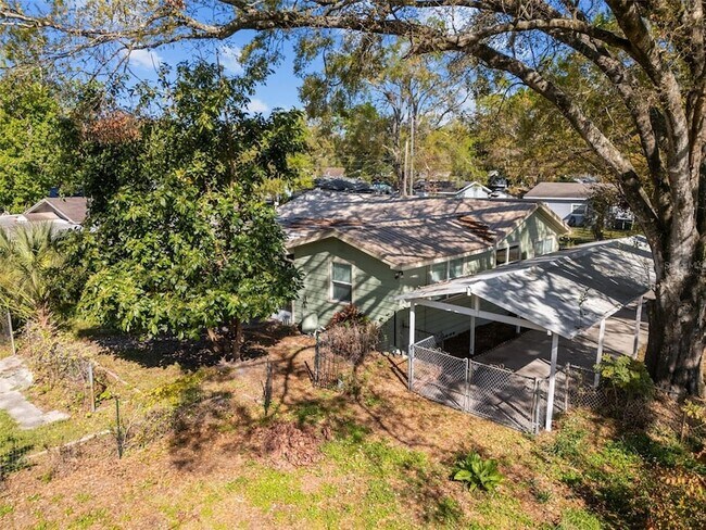 Building Photo - 1908 W Fern St