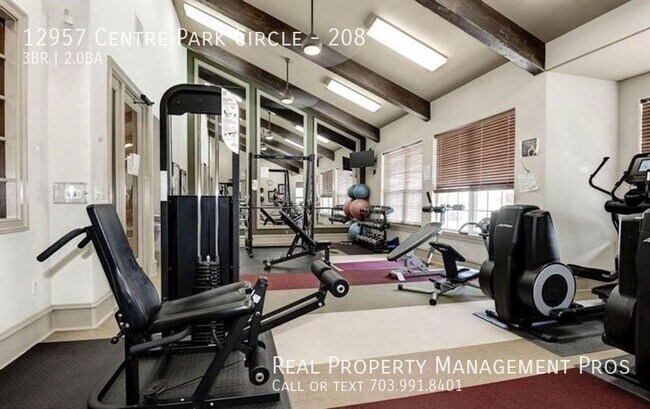 Building Photo - 12957 Centre Park Cir