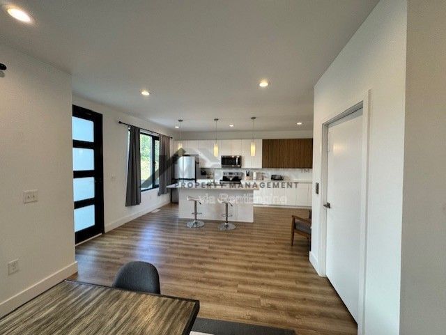 Building Photo - 1115 Nova St