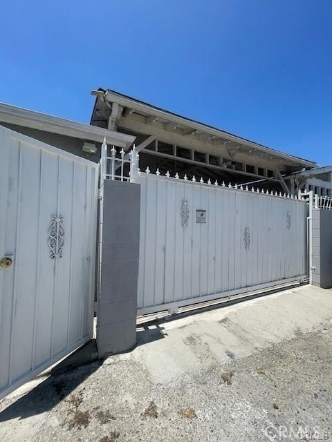 Building Photo - 6702 Tampa Ave