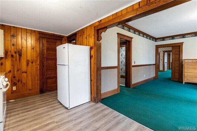 Building Photo - 319 Wheatfield St