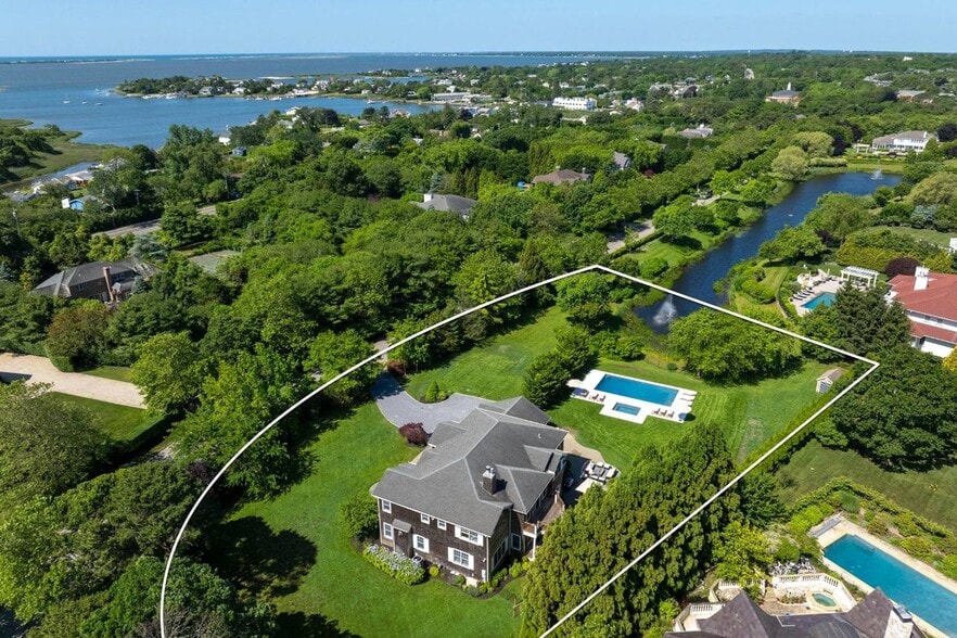 Primary Photo - 15 Parrish Pond Ln