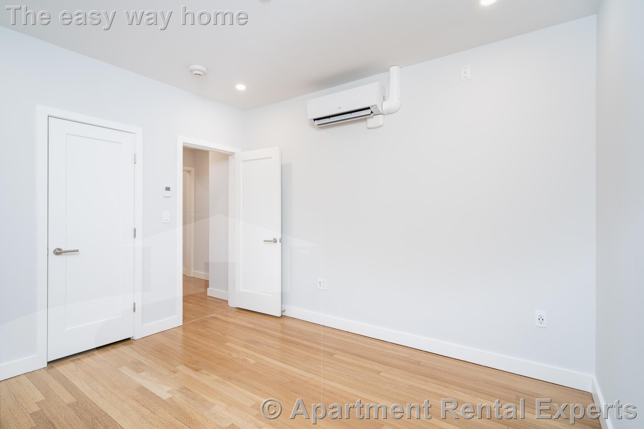 Building Photo - 17 Forest St