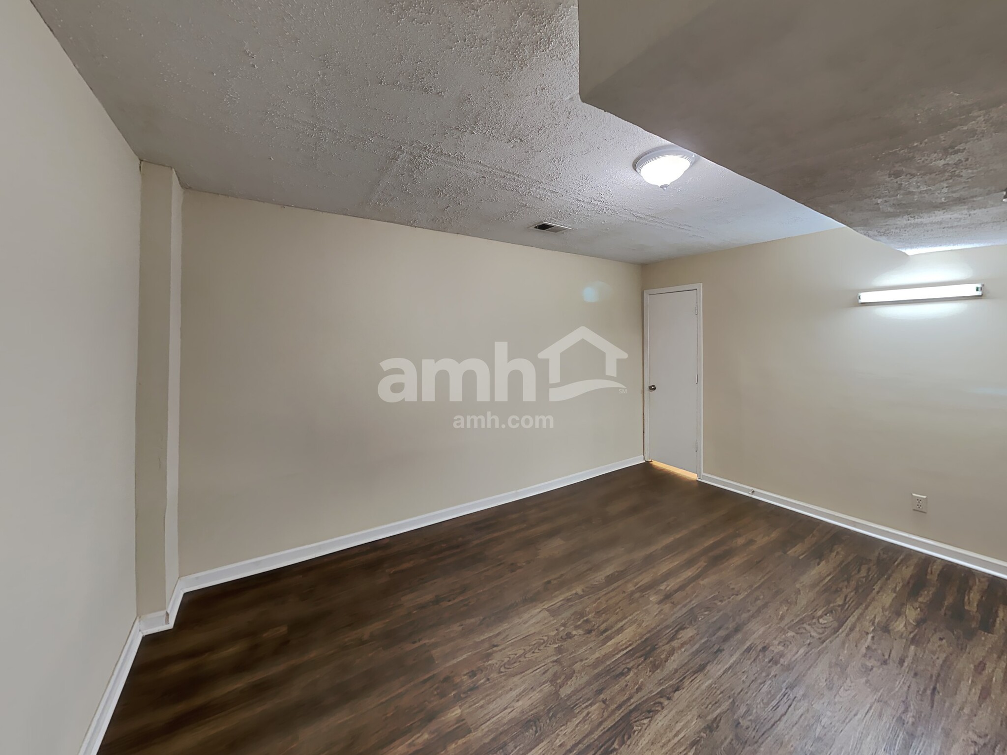 Building Photo - 4758 Jamerson Forest Cir