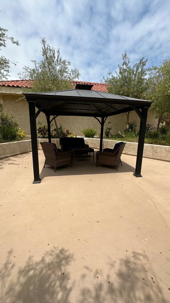Outdoor Covered Seating Area - 8180 Manitoba St