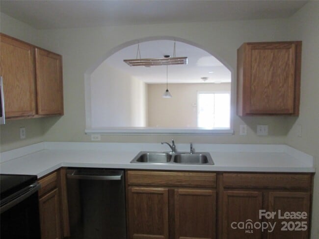 Building Photo - 17636 Caldwell Track Dr