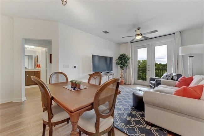 Building Photo - 1900 Barton Springs Rd