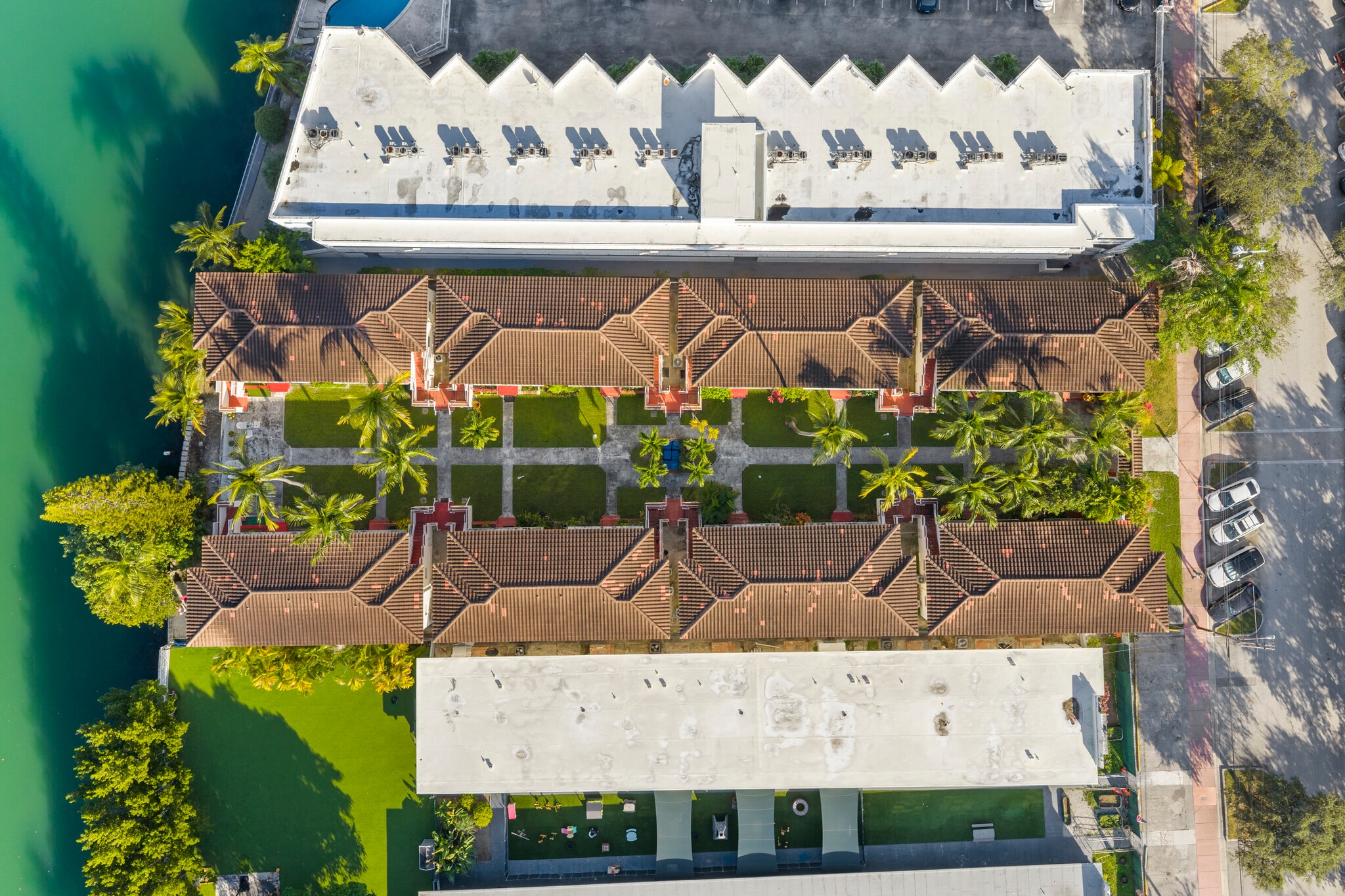 Building Photo - 1203 Marseille Dr