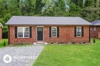 Building Photo - 821 Dogwood Cir