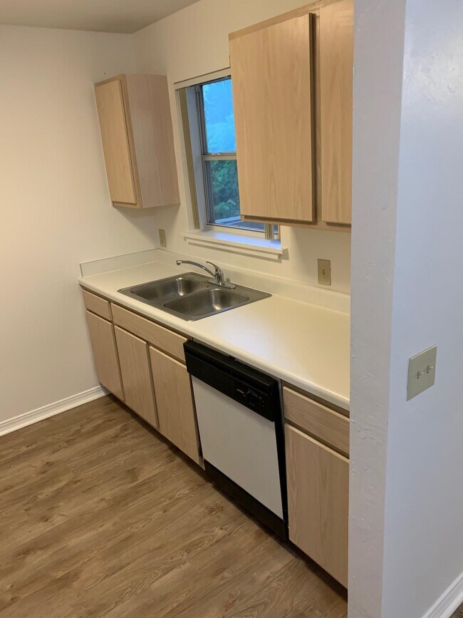 2360 SW Archer Rd 2360 SW Archer Rd Gainesville FL 32608 Apartment