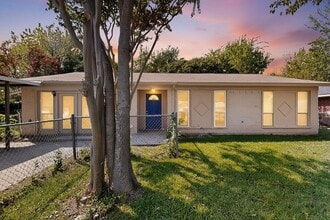 Building Photo - Cozy Living Near Rockwall Lake