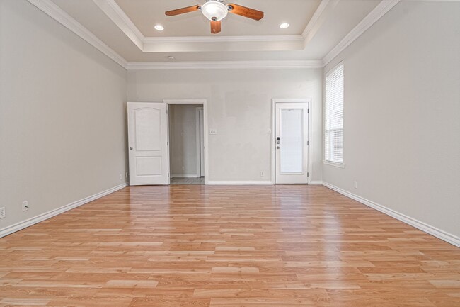 Building Photo - 405 Springwood Ct