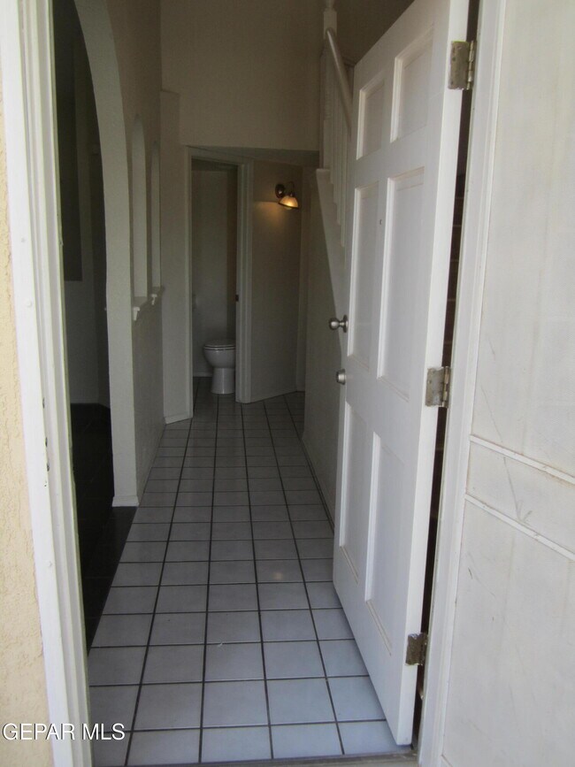 Building Photo - 6924 Imperial Ridge Dr