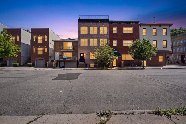 Building Photo - 50 Laidlaw Ave