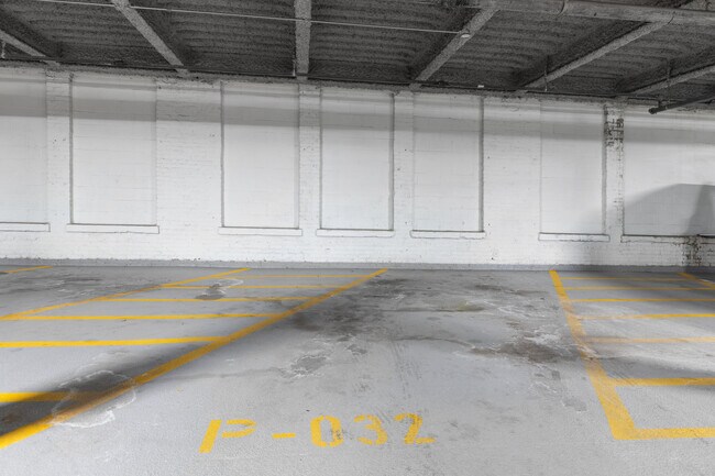 Building Photo - 1040 W Adams St