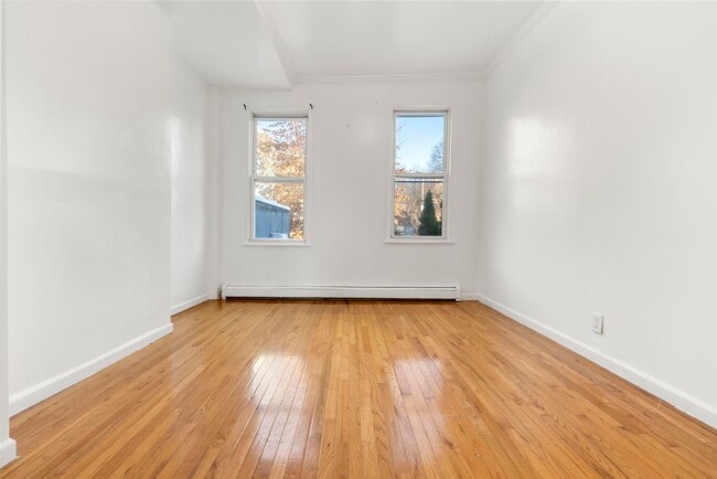 Building Photo - 40 Van Reypen St