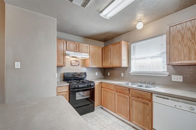 Building Photo - 3906 Portman Glen Ln