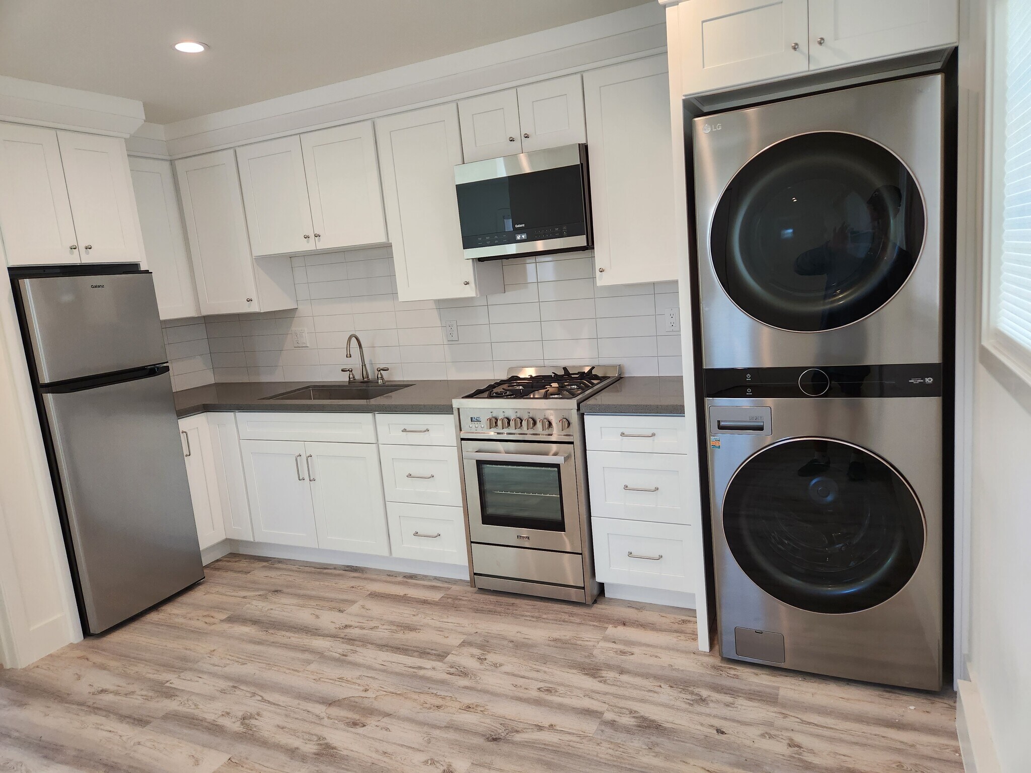 Building Photo - 6235 Aura Ave