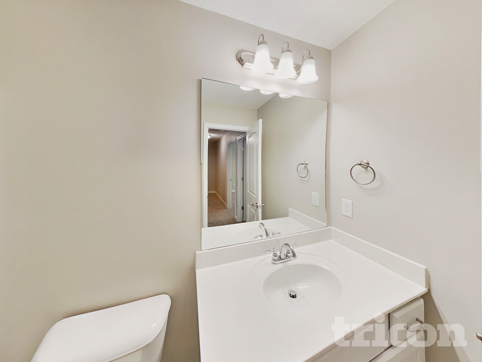Building Photo - 1615 Sunray Dr