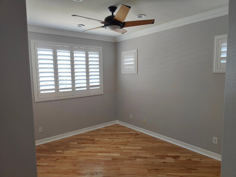 Building Photo - 1417 Sea Ridge Dr