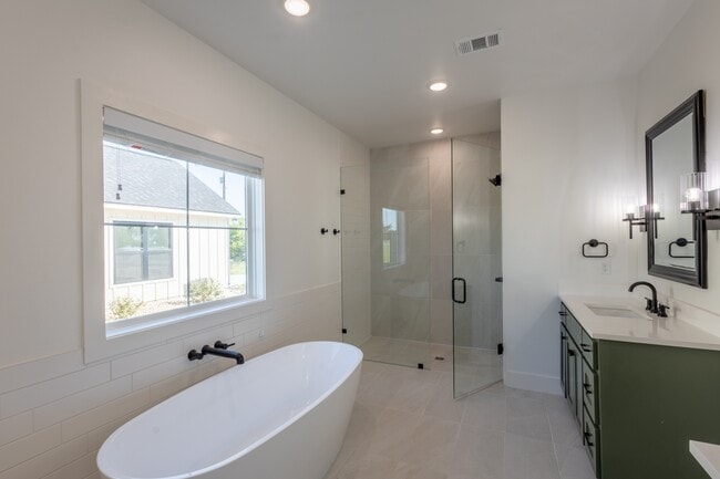 Building Photo - 4324 Cedar Creek Rd