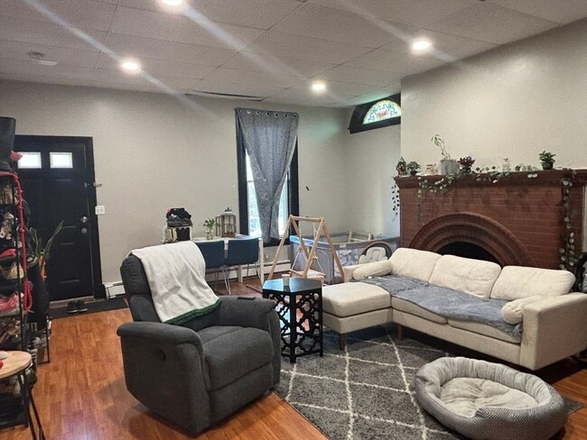 Building Photo - 85 Prospect St