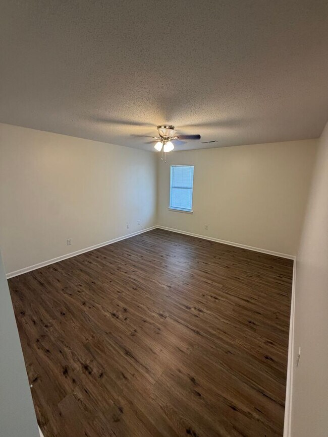 Building Photo - 106 Corley St