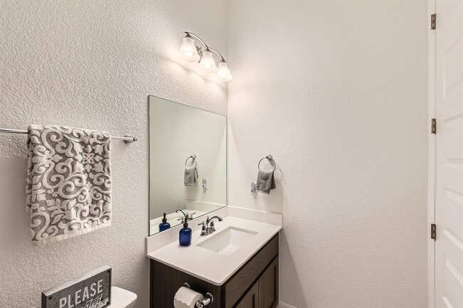 Building Photo - 1332 Modoc Wy