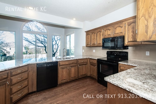 Building Photo - 18880 W 116th St