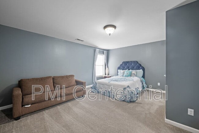 Building Photo - 669 Sportsman Ln