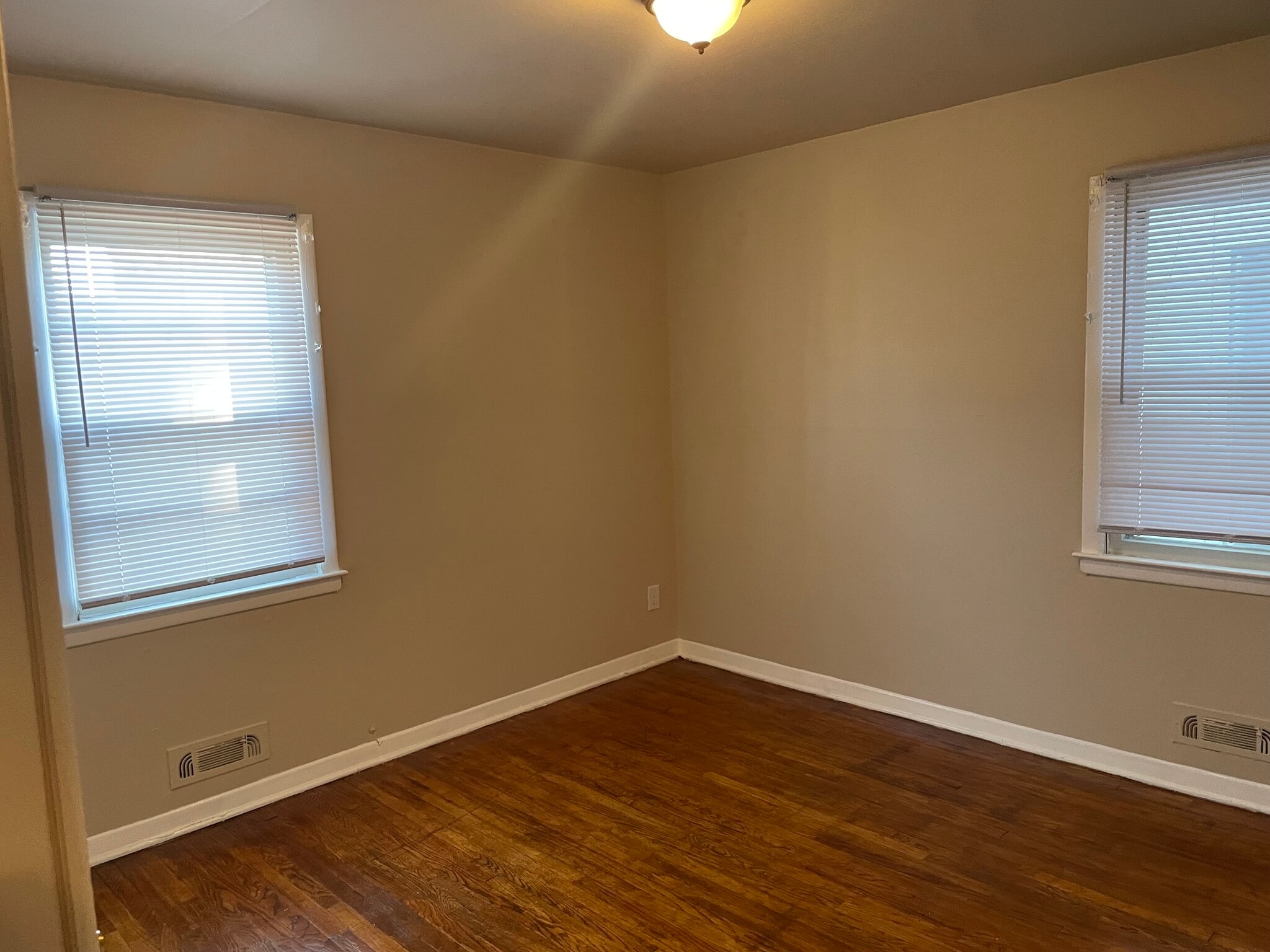 Building Photo - 24 Grand Ave