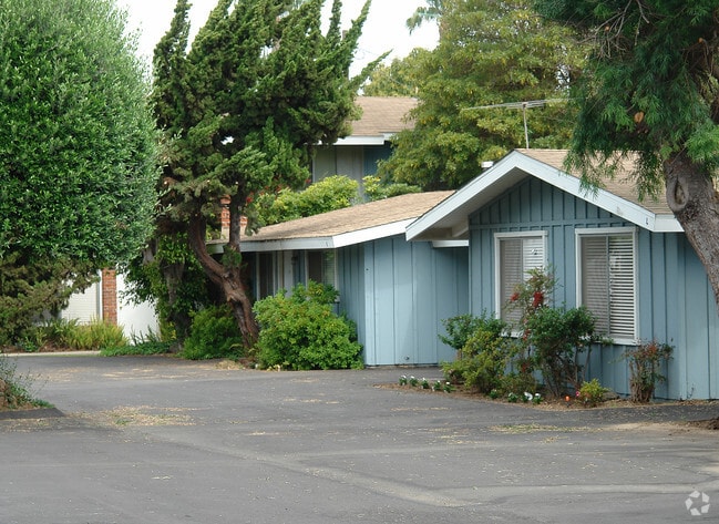 Building Photo - Olive Branch