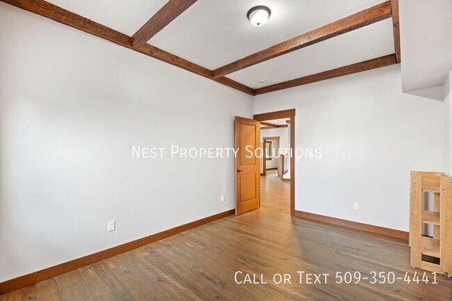 Building Photo - 4839 Rd 6.5 NE