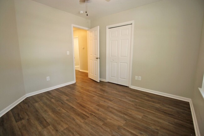 Building Photo - PRE-LEASING FOR 2025! 3 Bedroom, 2 Bath in...