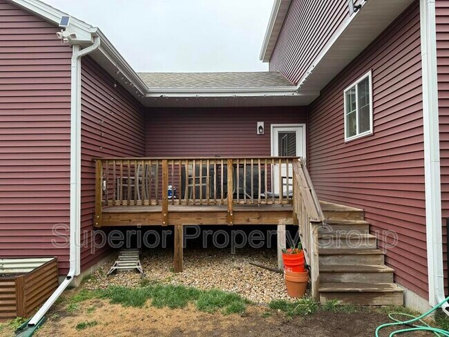Building Photo - 2865 Endive Dr